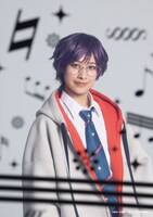 高梨怜扮する葉加瀬友。