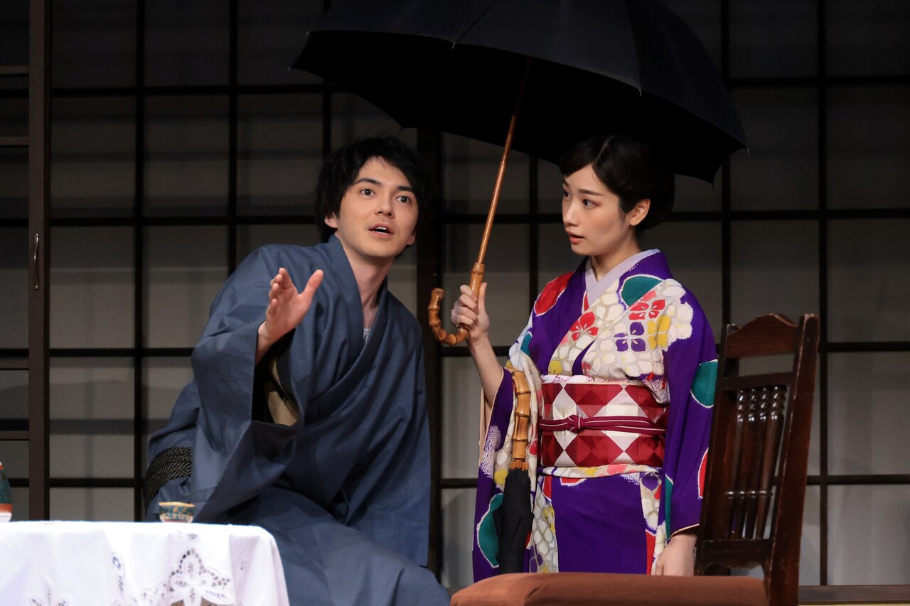 林遣都らが幻想的な雰囲気を作り出す、倉持裕新作「帰れない男」幕開け