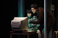 「デカローグ
 1」より、左から石井舜、ノゾエ征爾。（撮影：宮川舞子）