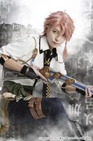 松井勇歩扮する高村光太郎。