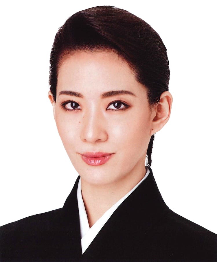 永久輝せあ・星空美咲が率いる宝塚歌劇花組「マジシャンの憂鬱」博多座 