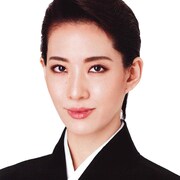 永久輝せあ・星空美咲が率いる宝塚歌劇花組「マジシャンの憂鬱」博多座公演、希波らいとはバウ公演