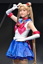 菅原咲月演じるセーラームーン。
