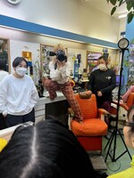 画餅 第1回公演「サムバディ」のビジュアル撮影風景。