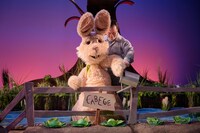 新作ミュージカル「ディズニー くまのプーさん」より。（撮影：鈴木健太）