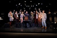 日本の劇団「第十七捕虜収容所」より。