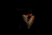 日本の劇団「第十七捕虜収容所」より。
