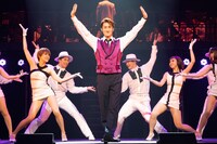 ミュージカル「キャッチ・ミー・イフ・ユー・キャン」2022年公演の様子。