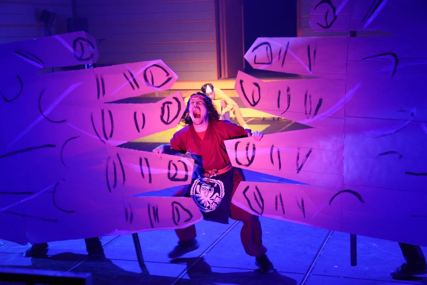 「CHAiroiPLIN～おどる落語～『らくだ』」より。（Photo by HARU）