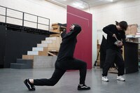 「女の友情と筋肉 THE MUSICAL -幸せの上腕二頭筋-」稽古場の様子。