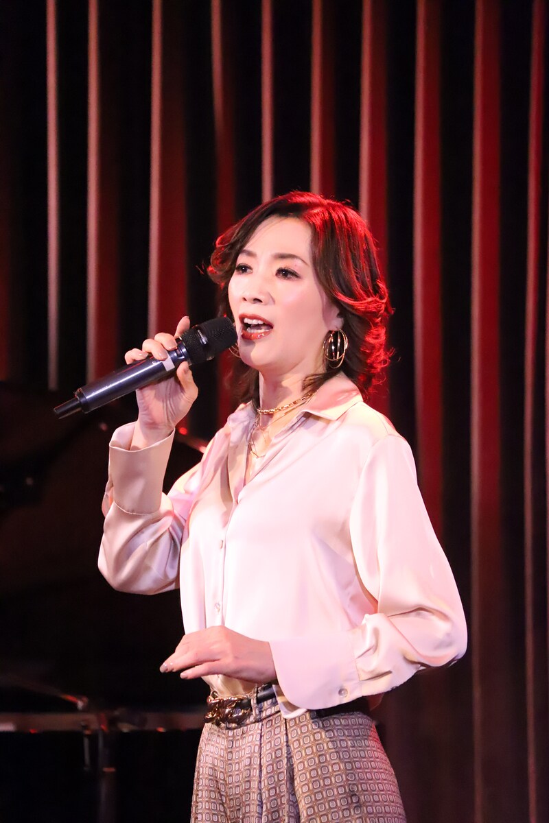 「MAKOTO TSUBASA Thank You Concert STREAM of TIME ～時の流れ～ vol.2」より。