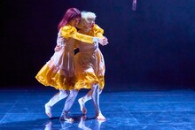 「二人のアリス ×アオイヤマダ×アイナ・ジ・エンド」より。