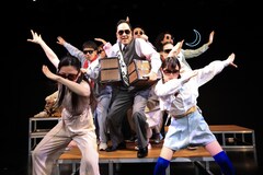 無限に広がる空想の世界を旅する、五戸真理枝演出の文学座「アラビアンナイト」開幕