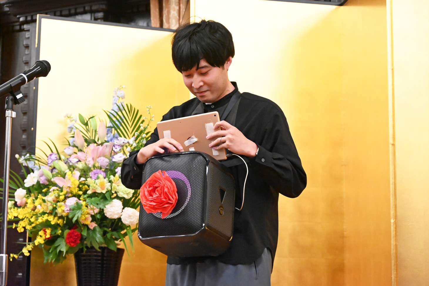第68回岸田國士戯曲賞 授賞式で行われた余興の様子。