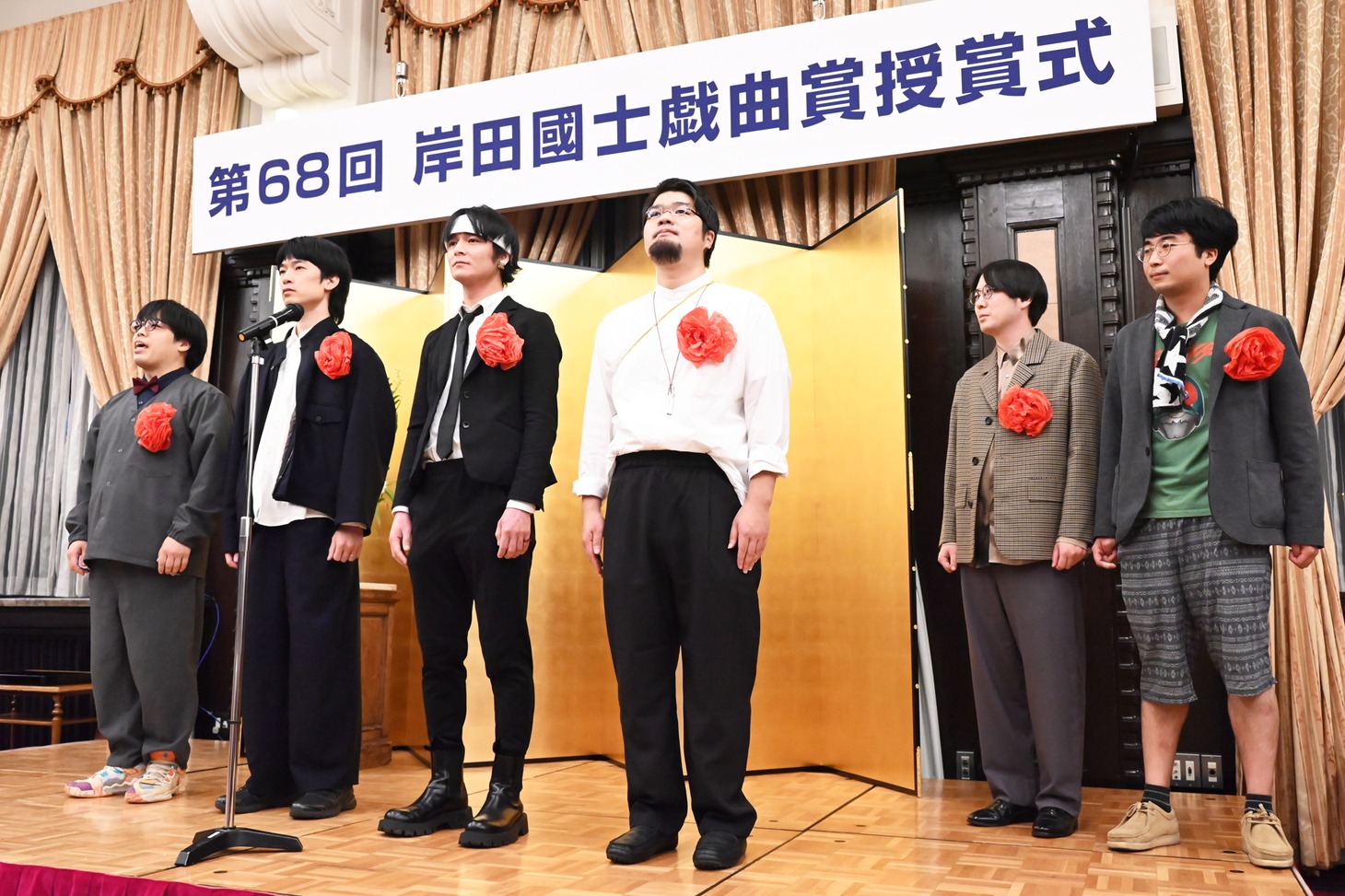 第68回岸田國士戯曲賞 授賞式で行われた余興の様子。