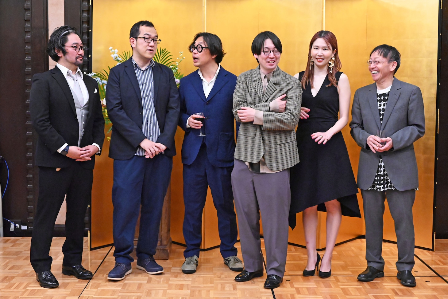 左からタニノクロウ、上田誠、岡田利規、池田亮、市原佐都子、野田秀樹。