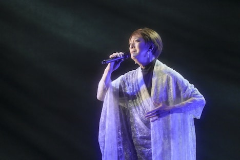 「坂東玉三郎 はるのひととき」「越路吹雪物語」より、坂東玉三郎。(撮影:岡本隆史)