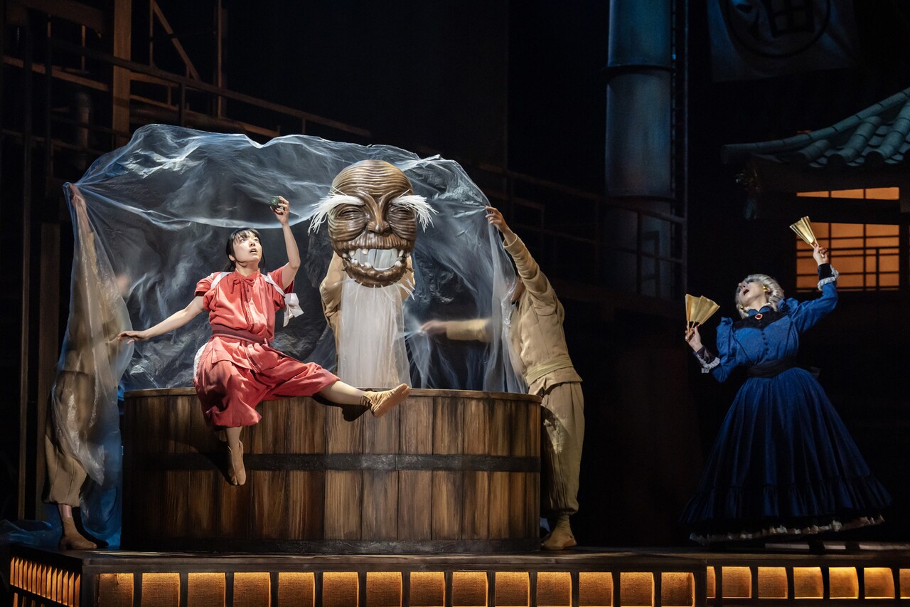 「舞台『千と千尋の神隠しSpirited Away』」イギリス・ロンドン公演より。(Photo: Johan Persson)