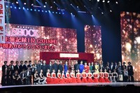 「Endless SHOCK」スペシャルカーテンコールの様子。