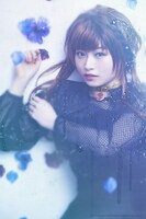 其原有沙扮する星野市香。