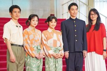 左から村井良大、大原櫻子、昆夏美、海宝直人、アンジェラ・アキ。