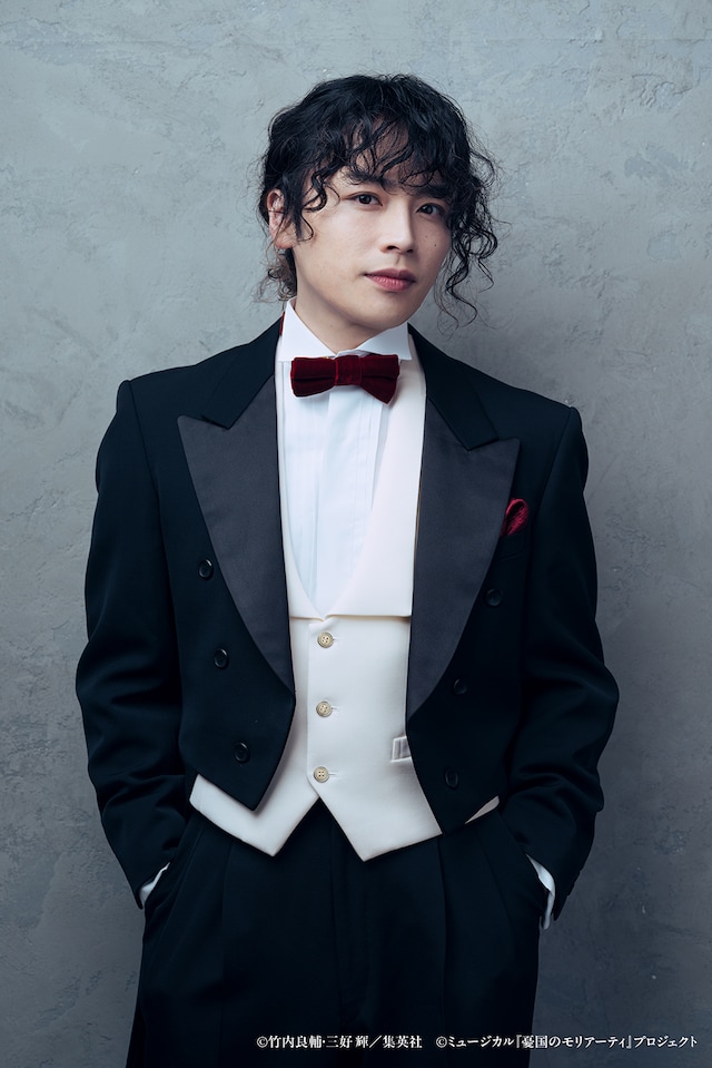 「ミュージカル『憂国のモリアーティ』コンサート」鈴木勝吾のビジュアル。