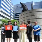帝国劇場の建て替えに向け、2万筆超の署名が東宝に提出「障害のある人も楽しめる劇場を」