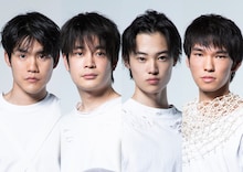 モチロンプロデュース「ボクの穴、彼の穴。W」キャストビジュアル。左から上川周作、井之脇海、窪塚愛流、篠原悠伸。