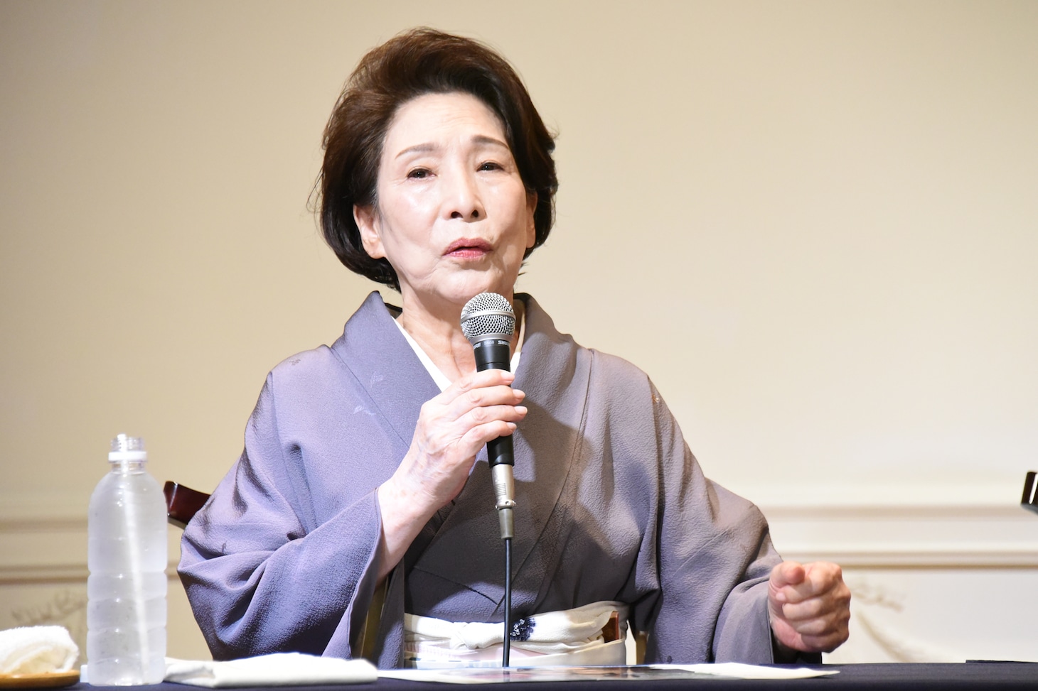 波乃久里子