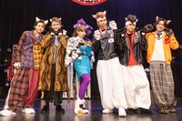 「なめ猫ロックショー！」より。（撮影：立川賢一、高瀬弥生）