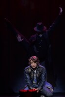 ミュージカル「ロミオ＆ジュリエット」岡宮来夢、奥田いろはら出演回より。（撮影：渡部孝弘、田中亜紀）