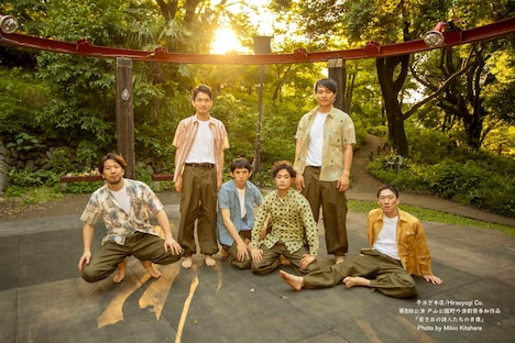 平泳ぎ本店 第8回公演 戸山公園野外演劇祭参加作品「若き日の詩人たちの肖像」より。（撮影：北原美喜男）