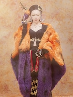 田中良子扮するマム。