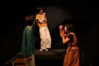 譜面絵画 vol.15「良いキャンペーン」より。（撮影：大川あやの）