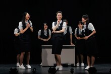 柿喰う客 新作本公演2024「殺文句」より。（撮影：サギサカユウマ）