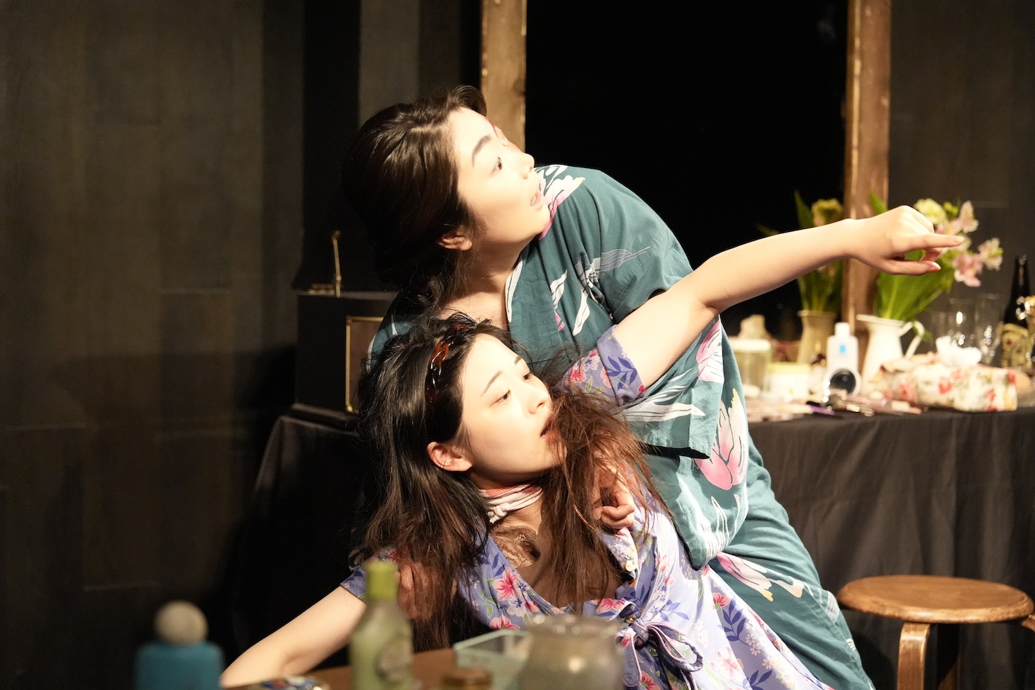 劇団ノックステージ 第5回公演「楽屋-流れ去るものはやがてなつかしき」より。