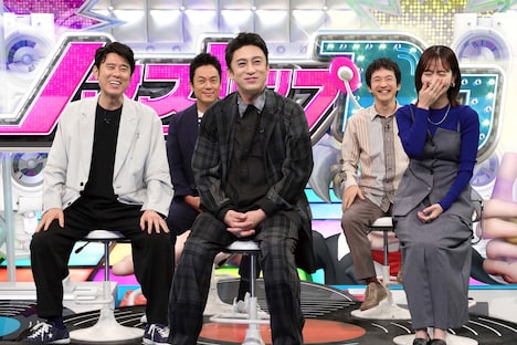 「ネプリーグSP」より、左から原田泰造、山田純大、松本幸四郎、浅利陽介、中村ゆり。(c)フジテレビ