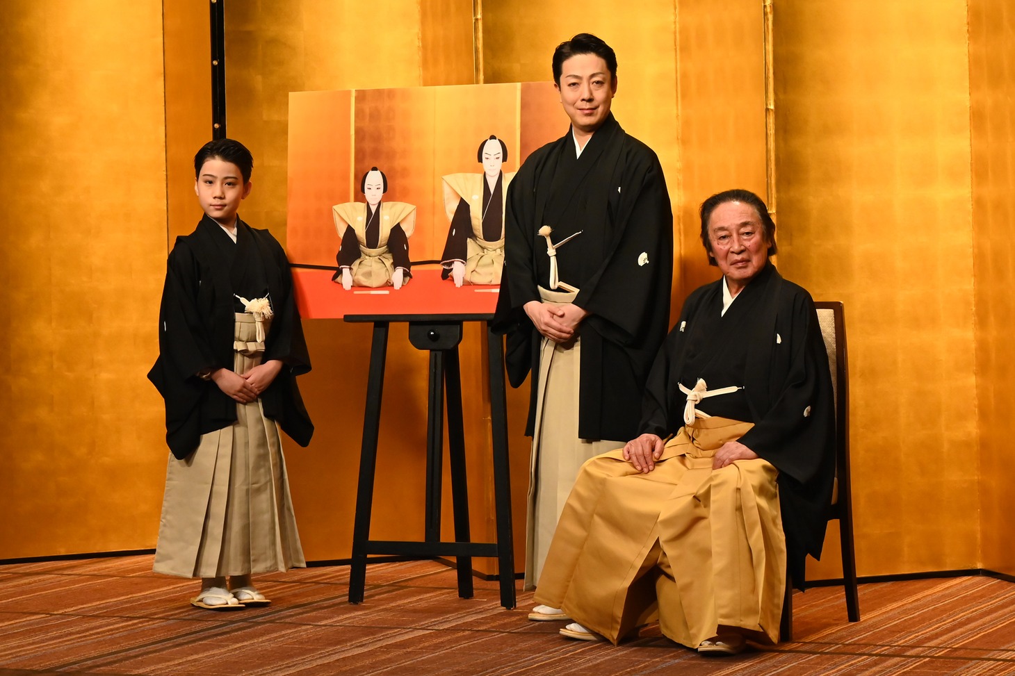 左から尾上丑之助、尾上菊之助、尾上菊五郎。
