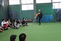 「舞台『野球』飛行機雲のホームラン ～Homerun of Contrail」公開練習の様子。