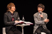 左からKIMERU、株式会社シアターHの中山晴喜代表取締役会長。