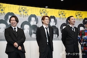 安西慎太郎(右)に「末っ子の怪物」と称され、爆笑する田村心(左)。