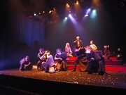 突劇金魚プロデュース GoldFishTheatre 第5回公演「GFT版 贋作・桜の森の満開の下」より。