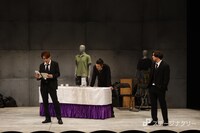 「三人芝居『怪物の息子たち』」より。