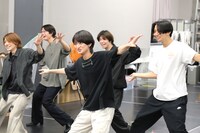 「Butlers' 歌劇『悪魔執事と黒い猫』～薔薇薫る舞踏会編～」稽古の様子。（撮影：大塚浩史 / DOUBLE SQUEEZE Inc.）