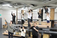 「Butlers' 歌劇『悪魔執事と黒い猫』～薔薇薫る舞踏会編～」稽古の様子。（撮影：大塚浩史 / DOUBLE SQUEEZE Inc.）