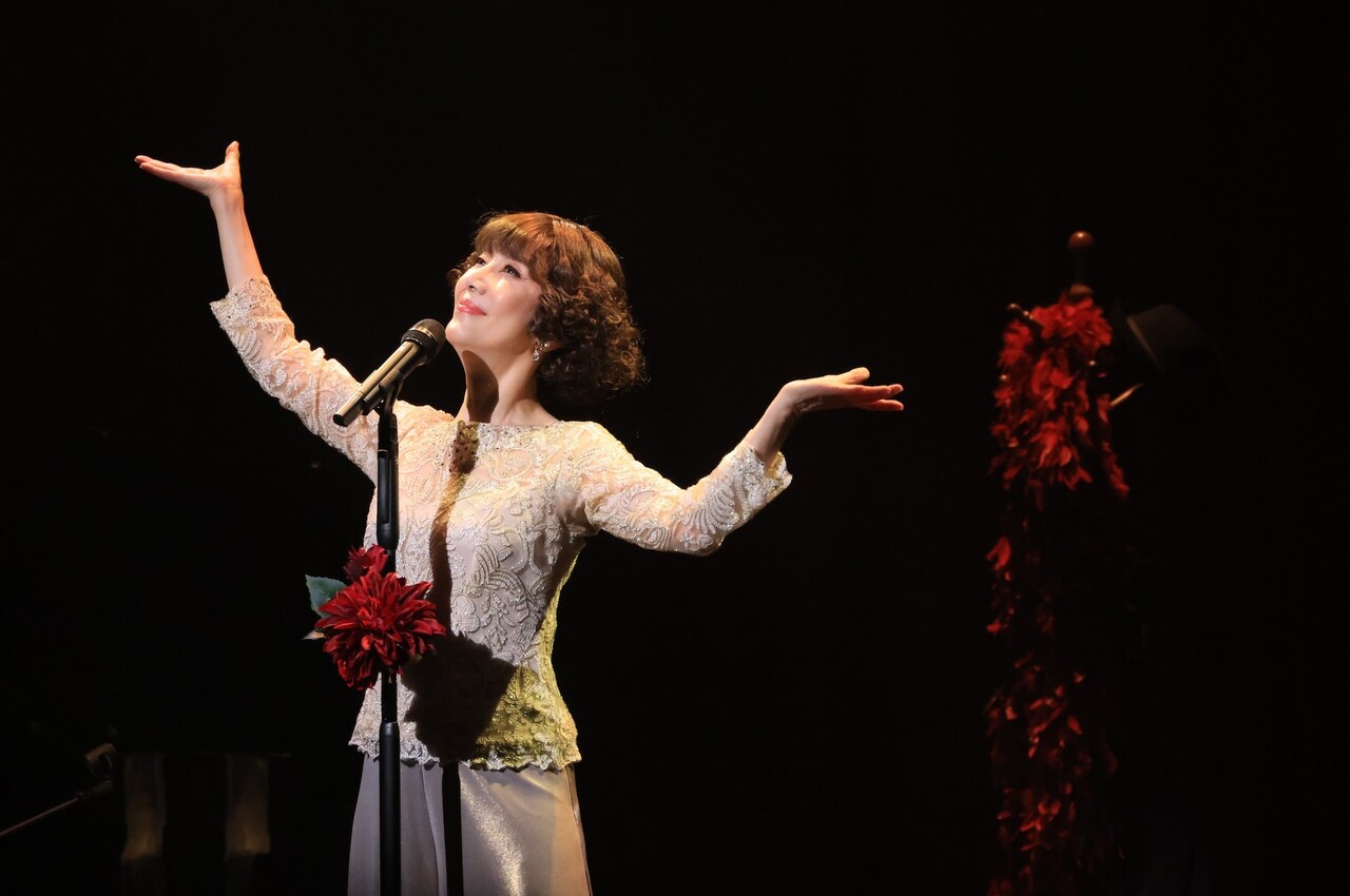 ジュディ・ガーランド像がよりくっきりと、戸田恵子「虹のかけら」本日開幕