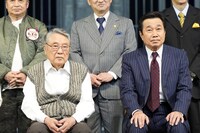 『スマイル フォーエバー ～ちょいワル淑女と愛の魔法～』」取材会より。伊藤四朗（左）と三宅裕司。