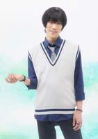 桑原柊扮する紫垣明。