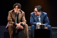 宮下貴浩×私オム プロデュース 第7回公演 舞台「愚れノ群れ」より。