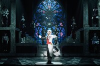 「Butlers' 歌劇『悪魔執事と黒い猫』～薔薇薫る舞踏会編～」より。